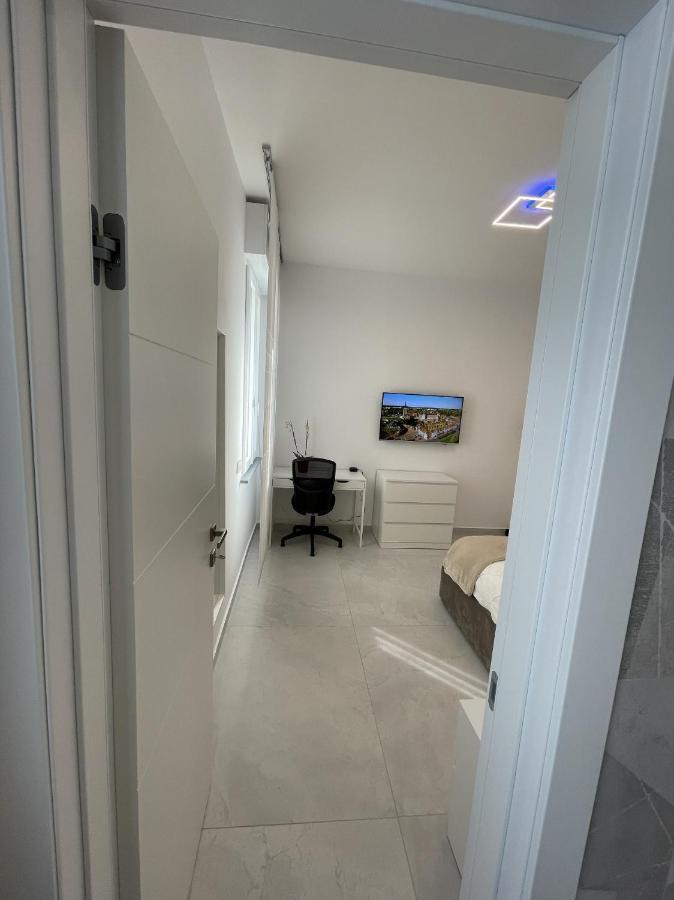 Varese Apartment Екстериор снимка
