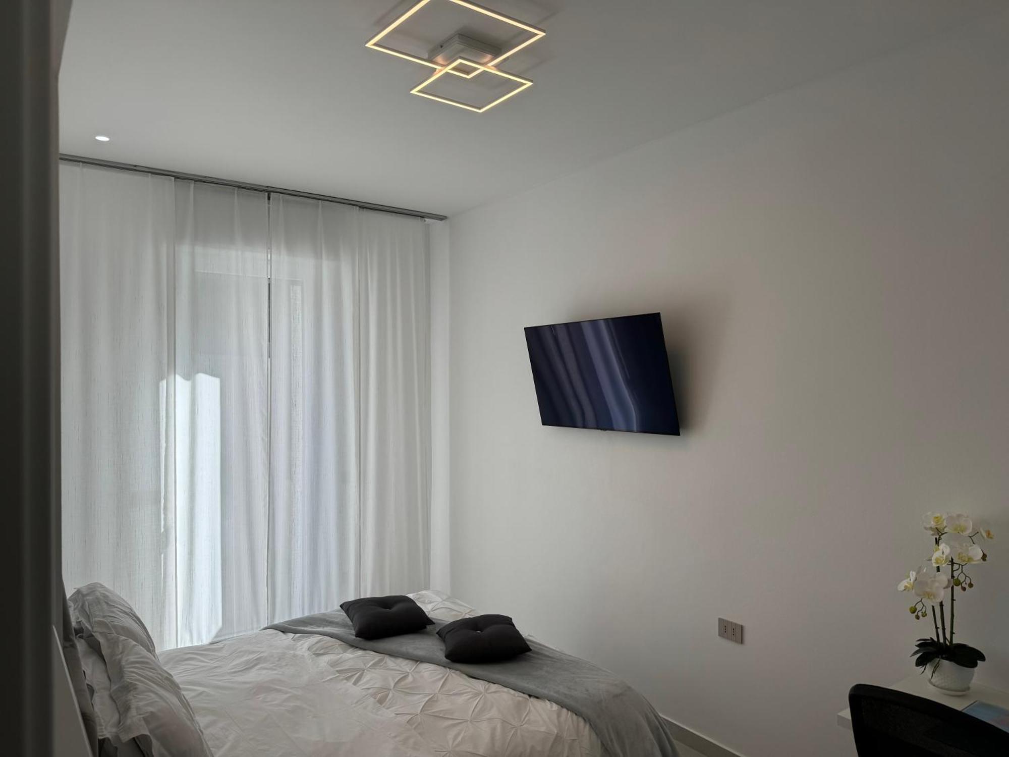 Varese Apartment Екстериор снимка