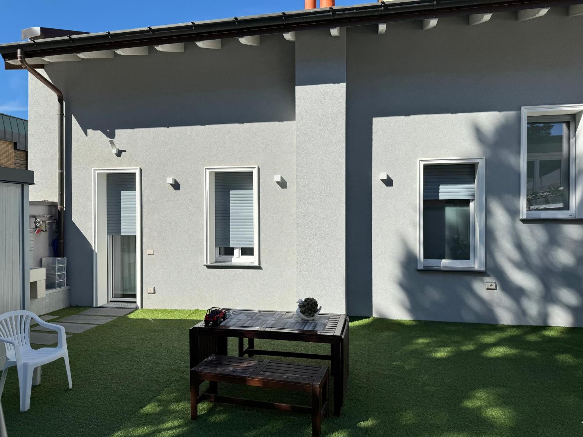 Varese Apartment Екстериор снимка
