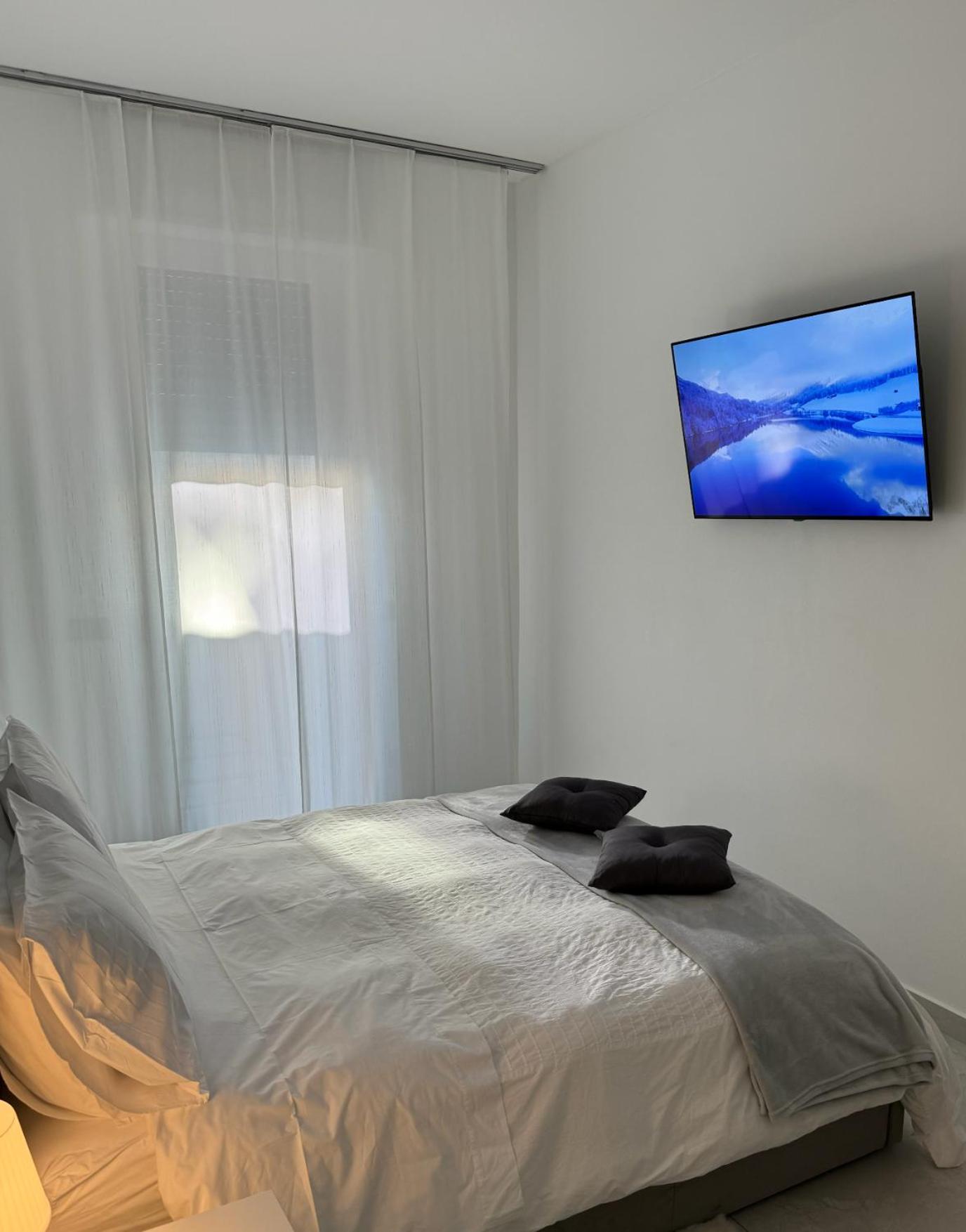 Varese Apartment Екстериор снимка